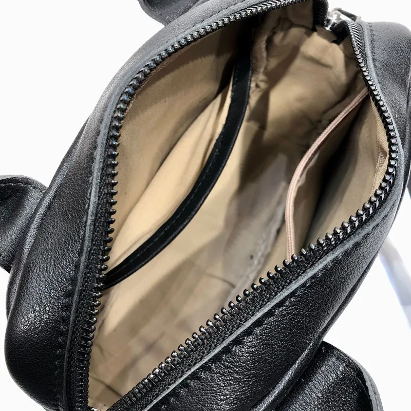 първият слой от естествена кожа малка черна верблюжья чанта през рамо за жени реколта чанта ръчна изработка с капак на рамото Изображение 5